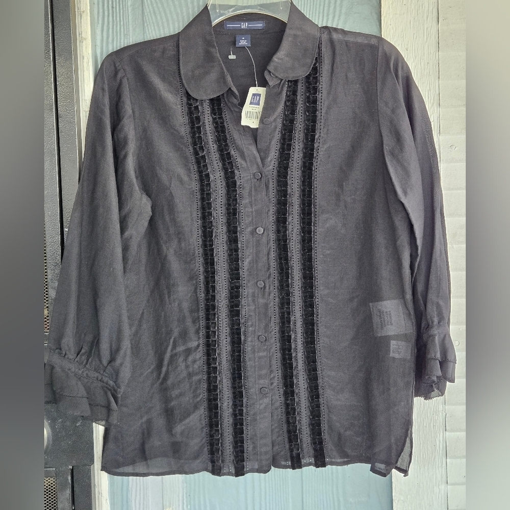 GAP Black Sheer Button-Front Blouse with Velvet Pintuck Detail - Picture 2 of 7